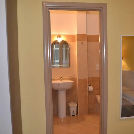 100 Metri Dal Mare 3*